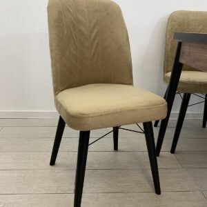 Amora tafelset en Vanessa Cappuccino stoel