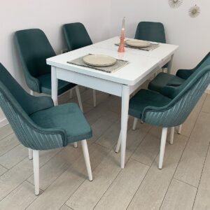 Tafeldek ANTIEK WIT en stoel JANET turquoise