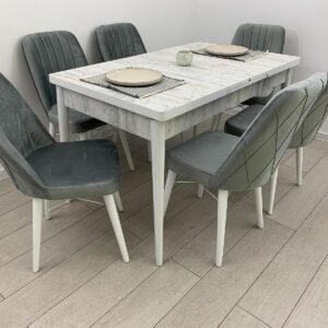 Antieke luxe tafelset en stoel mooi lichtgrijs