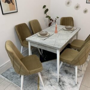 BELLA tafeldek en stoel MOOIE donkere cappuccinokleur