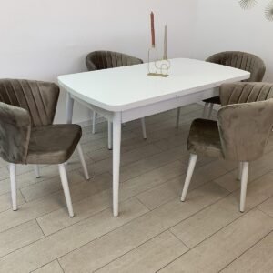 Tafeldek BIANCA en stoel VENUS cappuccino