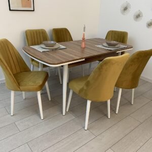 Tafeldek DAHLIA en stoel NEW YORK mosterd
