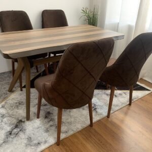 Tafelset CAPRICE en stoel LATINA bruin