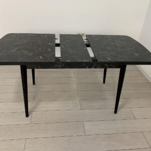 Tafeldek LIMA zwart marmer en stoel NEW YORK turquoise