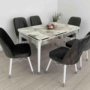 VALERI-TAFEL GEDEKT MET ZILVEREN RAND EN EEN MOOIE DONKERGRIJZE STOEL