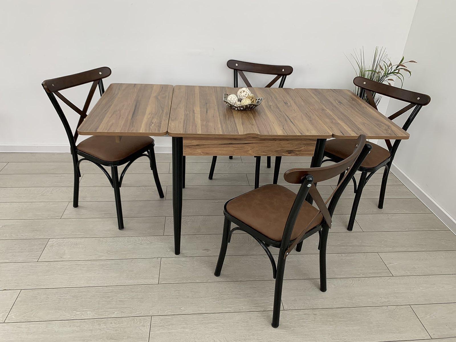 TAFELDEKKING VEGA BRUIN EN ZWART EN WENEN STOEL TONY
