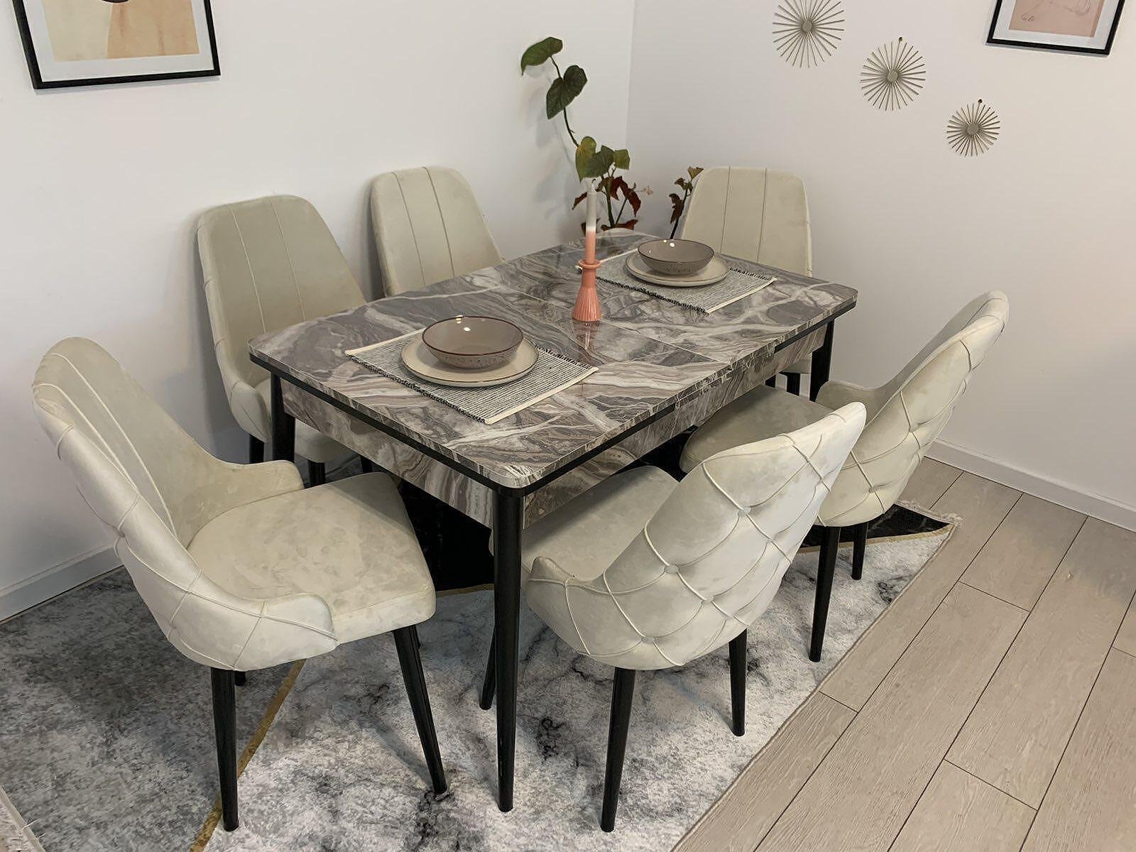 Set van marmeren tafel LARISSA en stoel MODENA LUXURY champagne