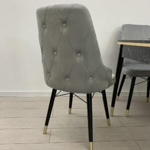 Set van 6 stoelen Laura lichtgrijs met zwarte poten