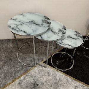 Set van drie marmeren Ava-salontafels met zilveren poten