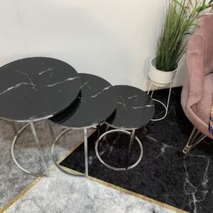 Set van drie Leona marmeren salontafels met zilveren poten